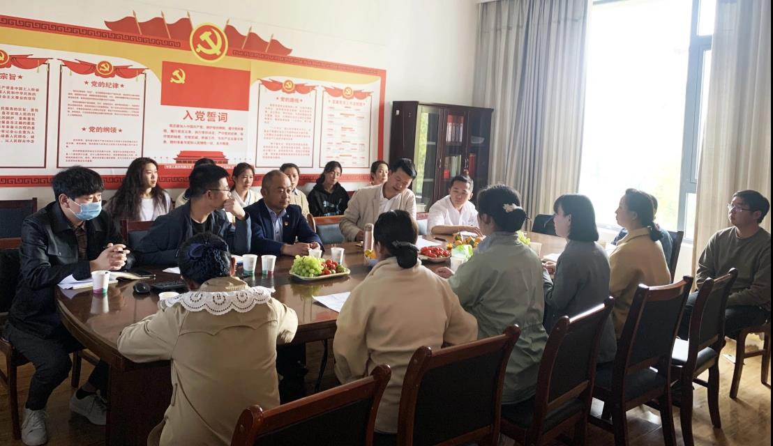 王斌董事長、劉連福常務(wù)副院長參加內(nèi)二科企業(yè)文化學(xué)習(xí)