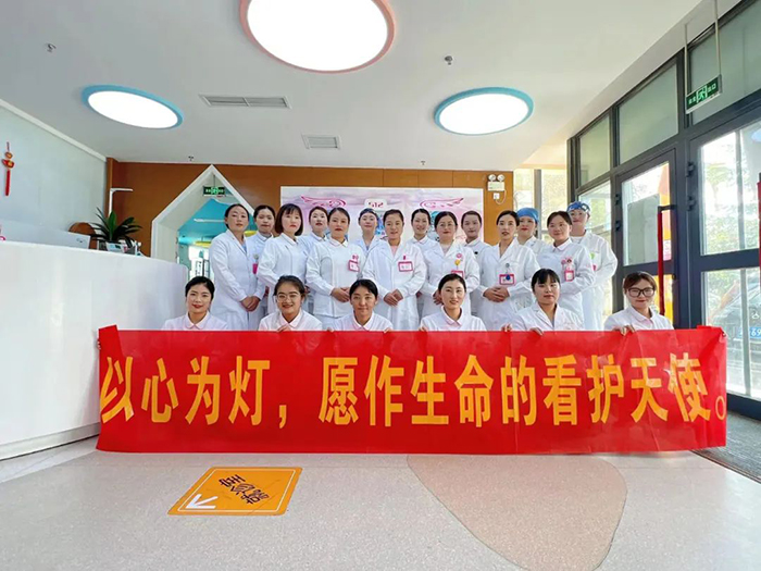 "疫"路天使　最美阜康人——一“女”當(dāng)關(guān)