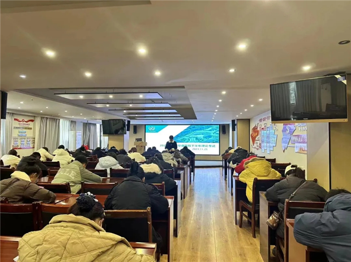 以考促學(xué)、以考促改、以考促用——西藏阜康醫(yī)院舉行2023年下半年護(hù)理人員理論知識考核