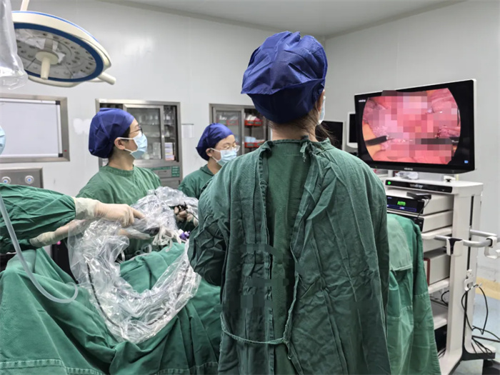 微創(chuàng)治療的新里程碑——我院成功開(kāi)展腹腔鏡子宮內(nèi)膜癌全面分期術(shù)