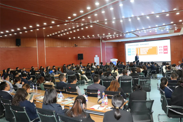 夯實(shí)干部能力建設(shè)，助力高效醫(yī)療服務(wù)——西藏阜康醫(yī)院、西藏阜康腫瘤醫(yī)院組織召開(kāi)“干部培訓(xùn)營(yíng)”活動(dòng)