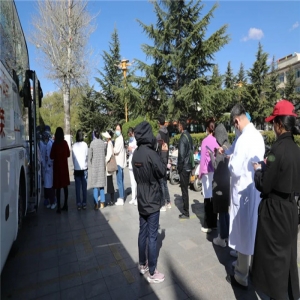 無償獻(xiàn)血，踐醫(yī)者仁心——西藏阜康醫(yī)療開展無償獻(xiàn)血活動