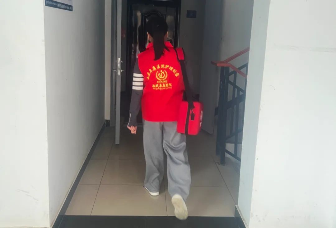 西藏阜康醫(yī)院“護理到家”服務再添暖心行動，骨科患者居家享專業(yè)服務！