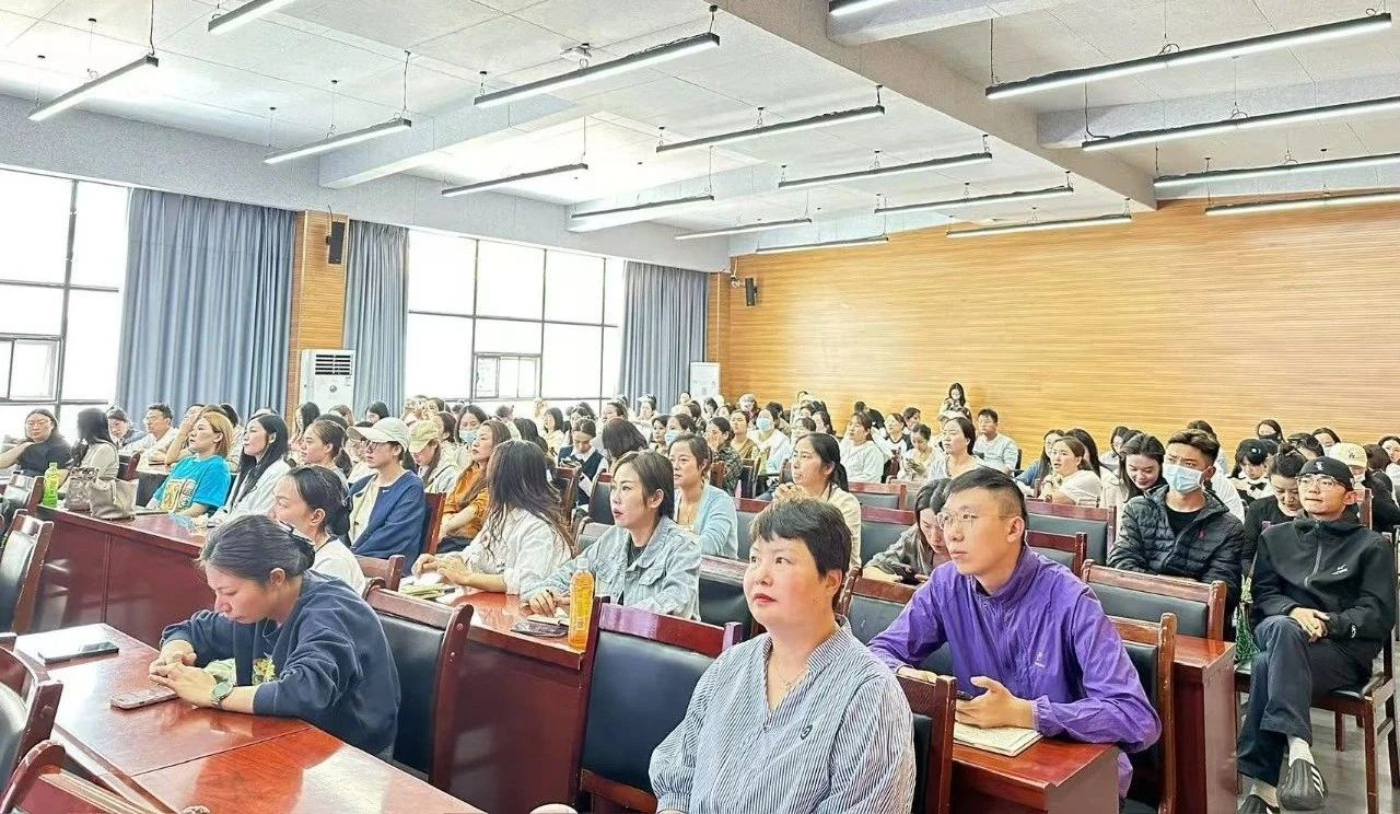 夯實(shí)急救技能 筑牢安全防線——護(hù)理部這場(chǎng)專項(xiàng)培訓(xùn)干貨滿滿！