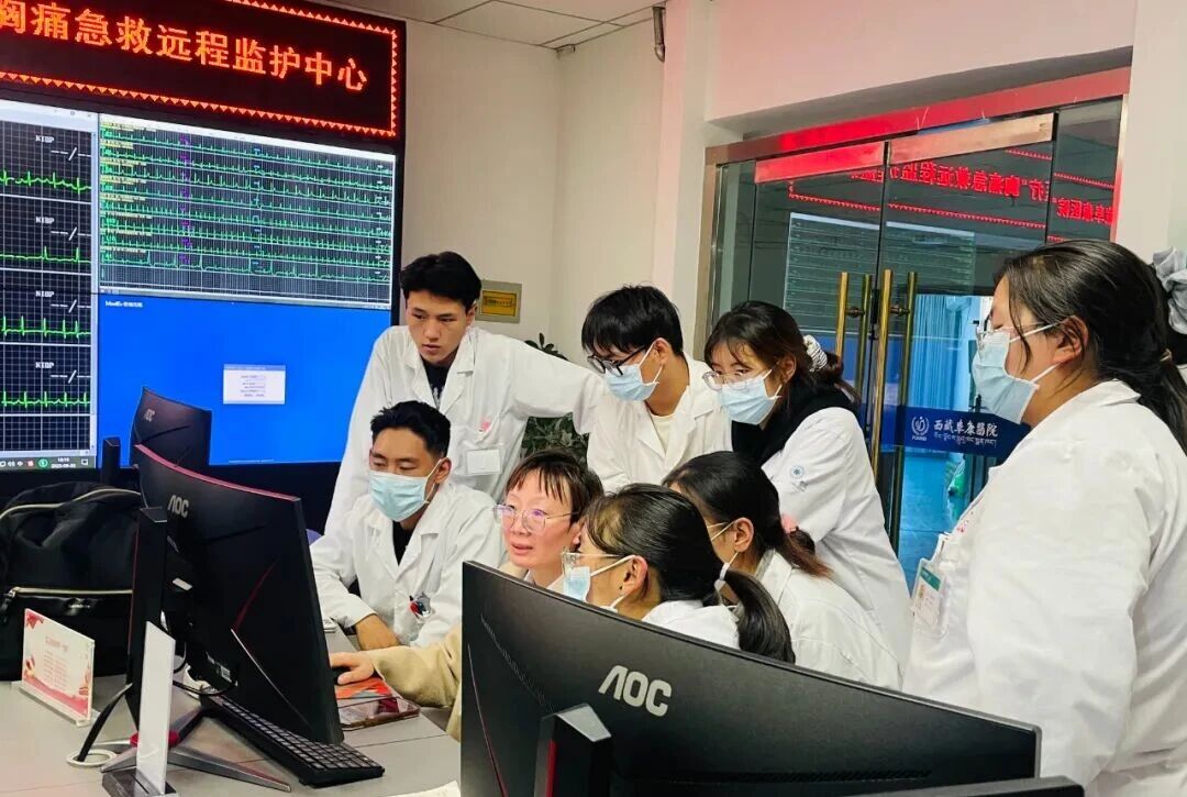 【強(qiáng)技能，促成長(zhǎng)】西藏阜康醫(yī)院多科室聯(lián)合開(kāi)展實(shí)習(xí)生心電圖操作培訓(xùn)