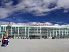  [向包蟲病開戰(zhàn)]——第六站革吉縣初級中學及那普居委會、牧業(yè)點