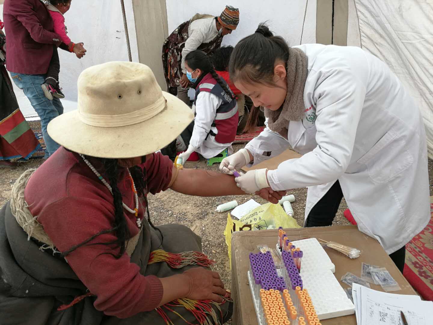 向包蟲(chóng)病開(kāi)戰(zhàn)：第十三站革吉鎮(zhèn)、文布鄉(xiāng)、鹽湖鄉(xiāng)篩查