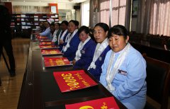 阜康醫(yī)院開展黨委、工會“雙節(jié)”送溫暖及雪域天使基金會“助學助困”活動