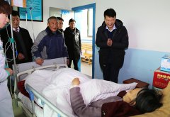 春節(jié)慰問 情暖人心