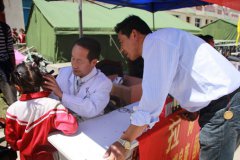 愛心義診 走進(jìn)高寒鄉(xiāng)村校園