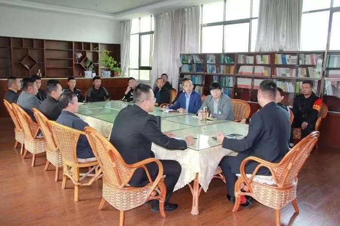 慶“八一”阜康“老兵之家”座談會