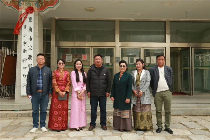 阜康義診組行紀：那曲市統(tǒng)戰(zhàn)部副部長索朗多吉接見阜康醫(yī)院義診組一行