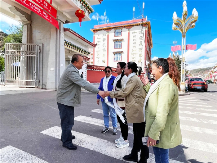 芒康縣委常務(wù)副書記刁偉：“阜康醫(yī)院是為老百姓做實(shí)事的！”——2021阜康義診日志?